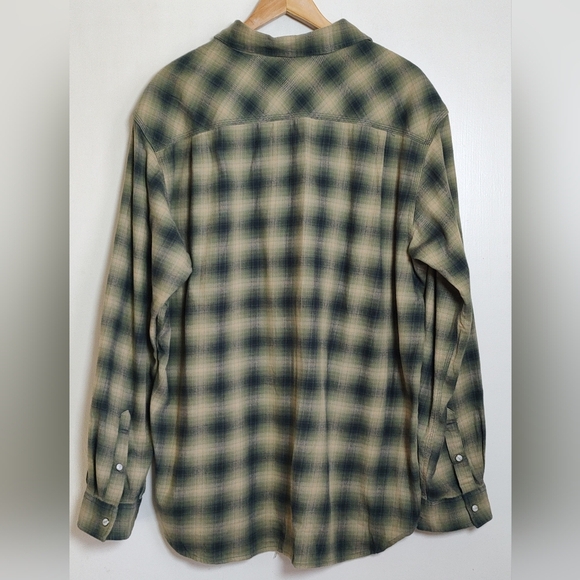 Carhartt Green Plaid Button-Up Shirt Pearl Snap Buttons - Picture 6 of 7